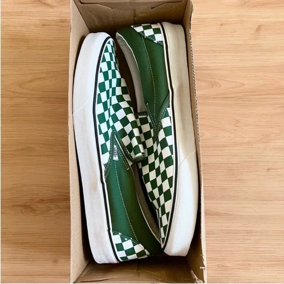 Vans Classic Slip-On Checkerboard
Shoe Mens 13.0 US - Picture 11 of 12